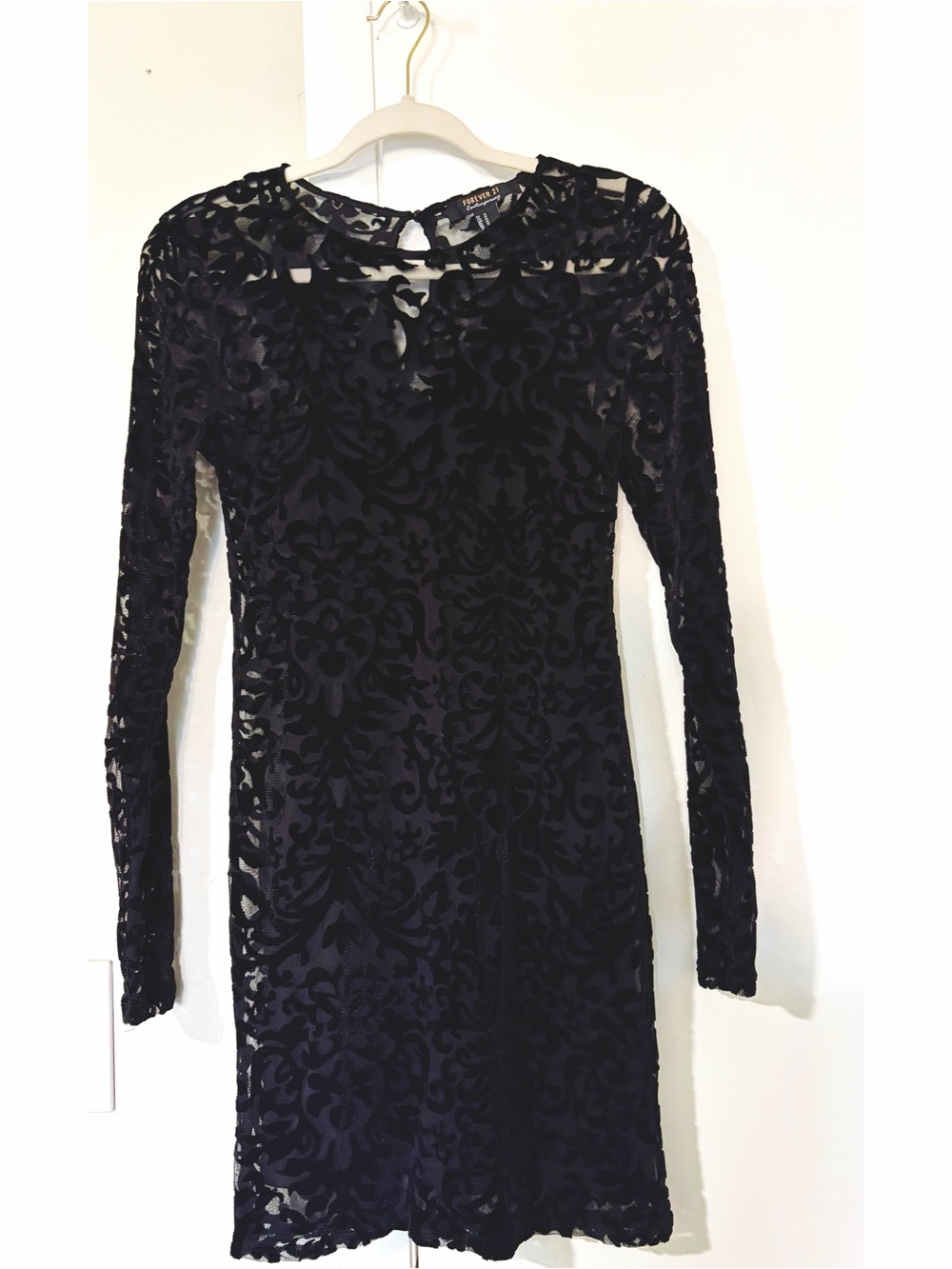 Forever 21 contemporary lace dress